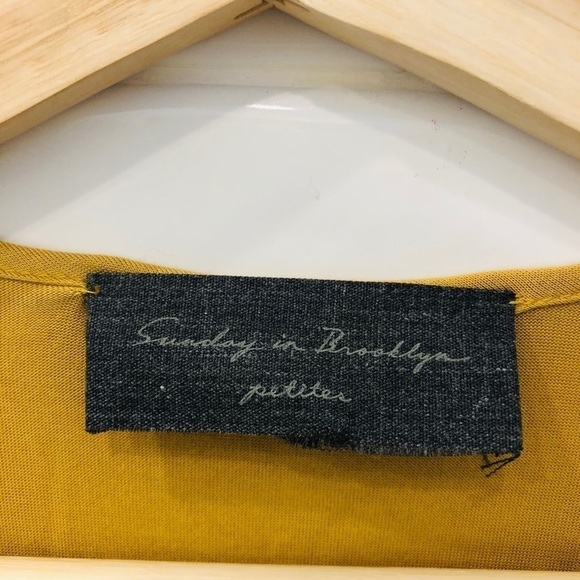 ANTHROPOLOGIE Krasner Ruffled Top - Picture 4 of 5